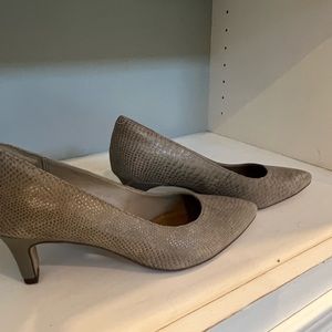 Clarks heels 7.5 snakeskin like